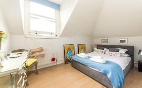 Pleasant Earl'S Court Apartment Near Hyde Park By Underthedoormat